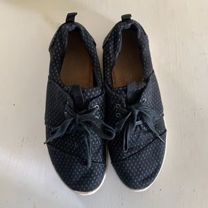 Toms shoes